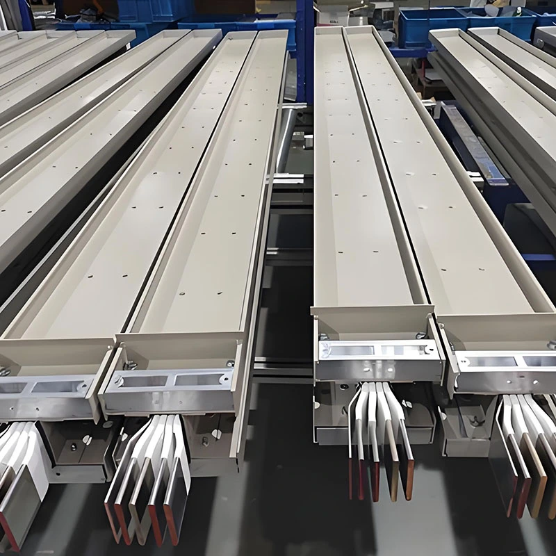 Yüksək cərəyanlı qapalı avtobus yolu